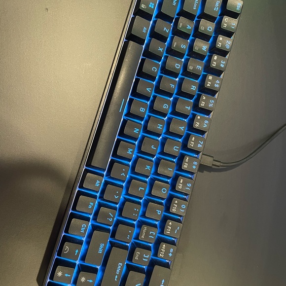 RK68 mechanical keyboard - Picture 2 of 2